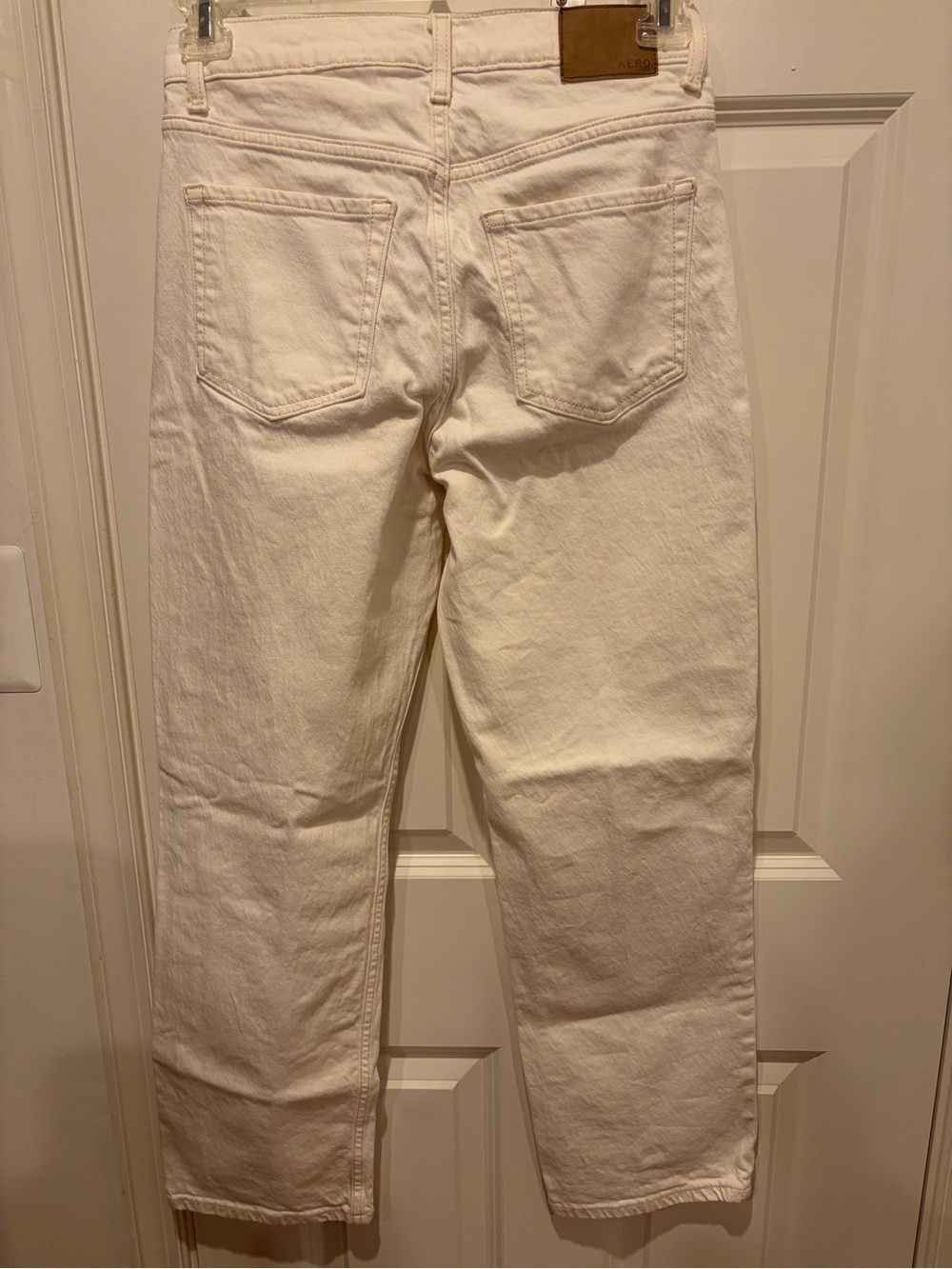 Aeropostale Women’s Cream High-Rise Baggy Jeans, size 2 short - Picture 3 of 5